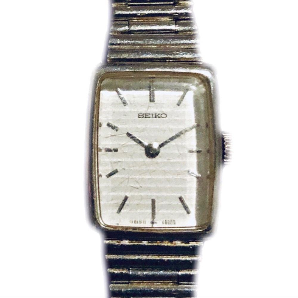 🕰 Vintage 𝐒𝐄𝐈𝐊𝐎 1977 Hand Wind Wristwatch